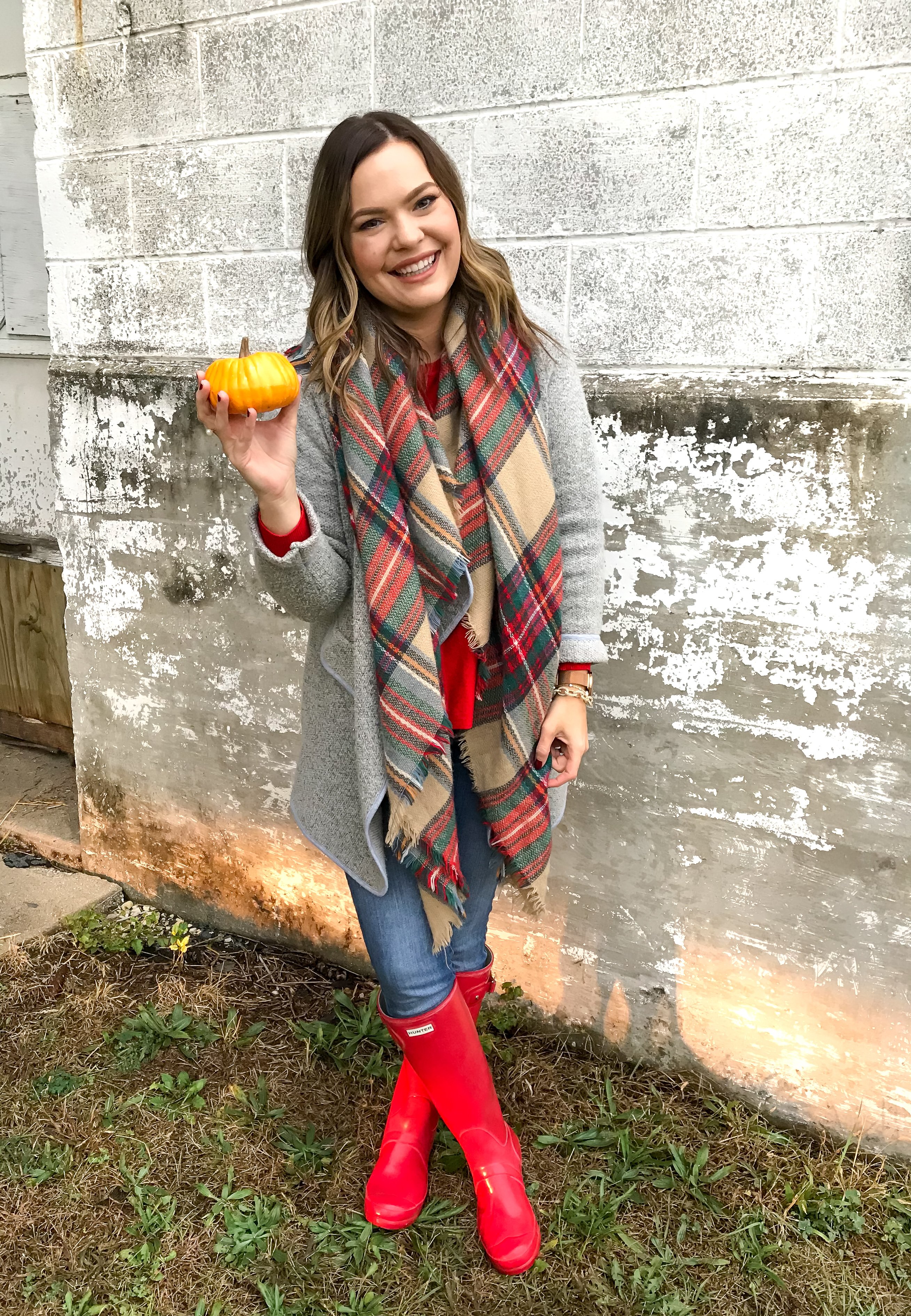 Fall Outfit Finding Hunter Boots for Cheap OOTD Kelsie Kristine