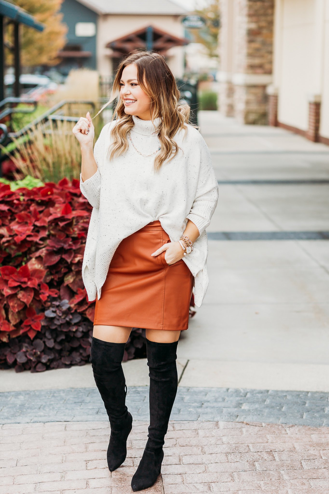 2 Ways to Style a Faux Leather Skirt for Fall - Kelsie Kristine