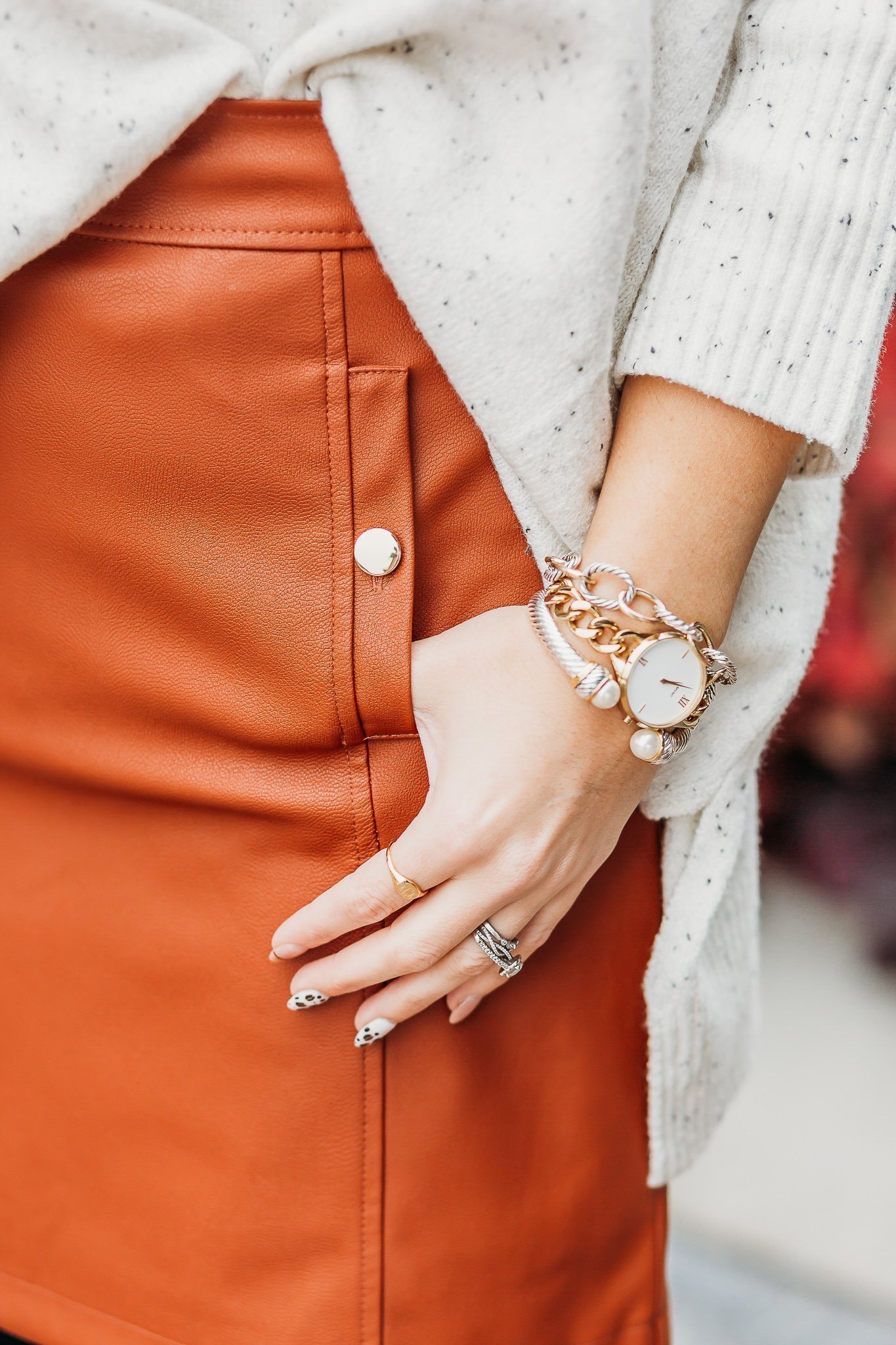 2 Ways to Style a Faux Leather Skirt for Fall Kelsie Kristine