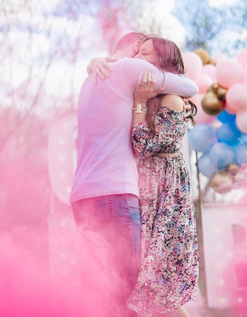 Gender Reveal Balloon Hug . Boy or Girl?